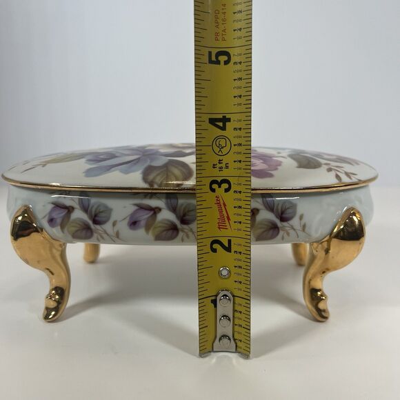 Porcelain‎ Trinket Box With Gold Gilded Feet Oval Shaped With Hand Painted Roses - Picture 5 of 16